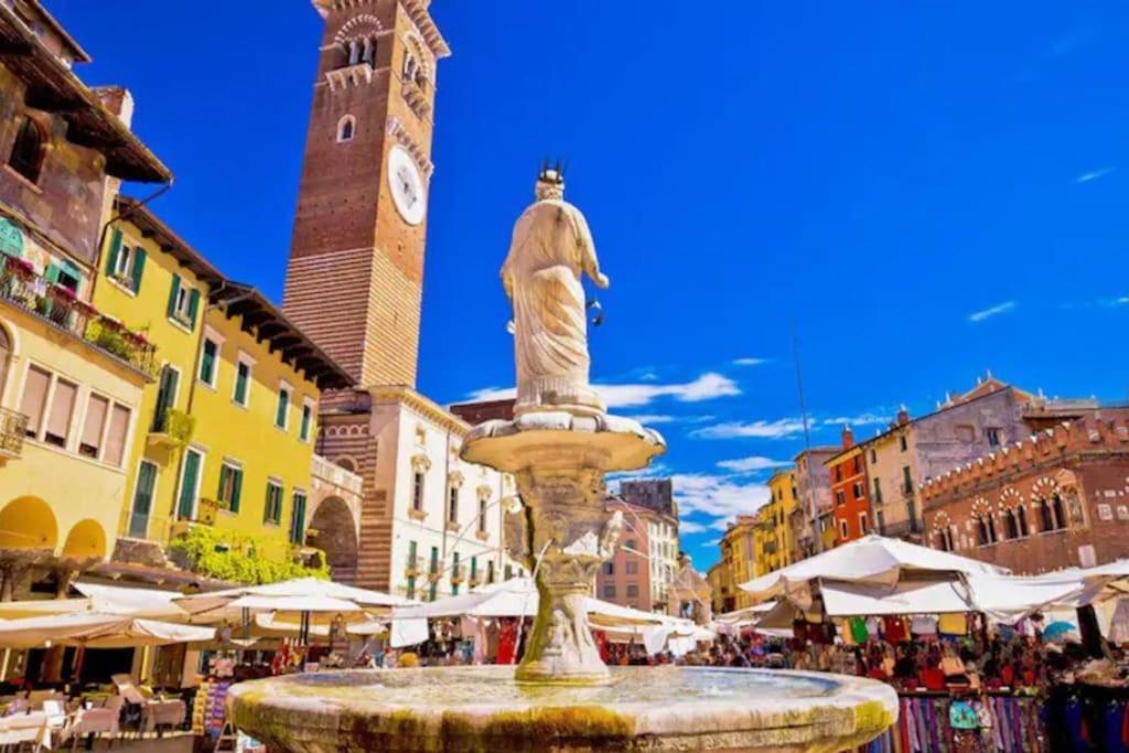 Il Cuscino Di Giulietta - 2 Min From Arena Apartamento Verona Exterior foto